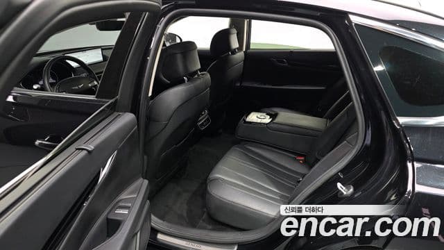 Genesis Electrified G80 2021 — фото 12 из 20