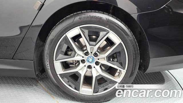 BMW i5 2025 — ფოტო 24/33