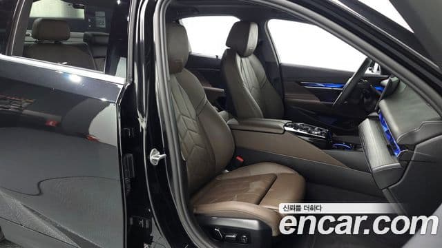 BMW i5 2025 — ფოტო 11/33