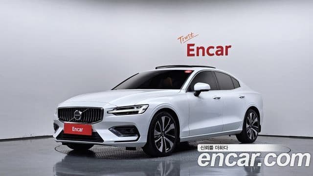 Volvo S60 2023 — Şəkil 1/20
