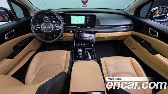 Kia Carnival 2023 — фото 10 из 20