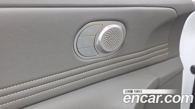 Hyundai The New Avante Hybrid 2022 — Photo 12/30