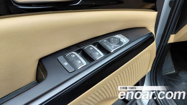 Kia Carnival 2021 — Photo 14/29