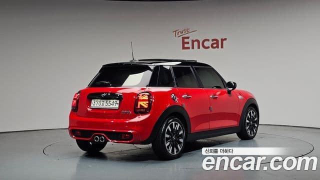 Mini Cooper S 2020 — ფოტო 2/20