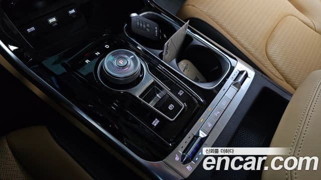 Kia Carnival 2023 — Şəkil 9/20
