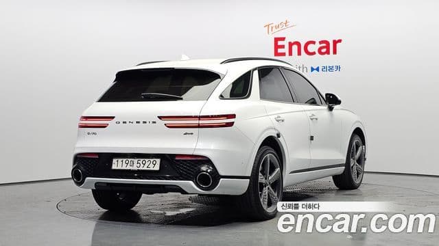 Genesis GV70 2022 — ფოტო 2/20