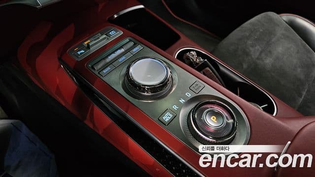 Genesis GV70 2022 — фото 9 из 20