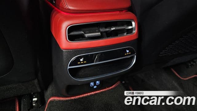 Genesis GV70 2022 — ფოტო 19/20