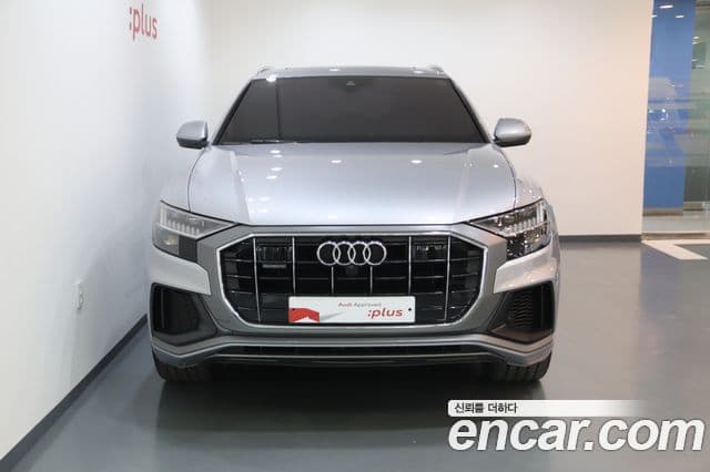 Audi Q7 2021 — ფოტო 2/20