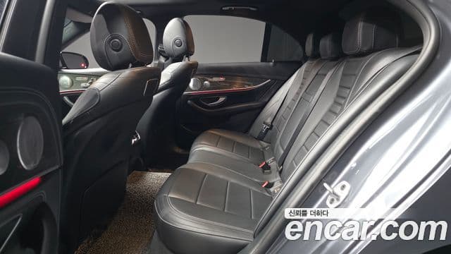 Mercedes-Benz E-Class 2019 — Şəkil 12/20