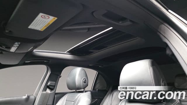 Mercedes-Benz E-Class 2019 — Şəkil 18/20