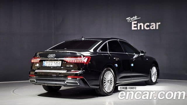 Audi A6 2021 — фото 2 из 20