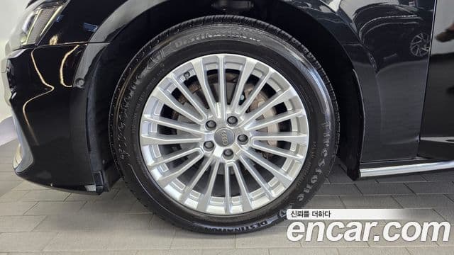 Audi A6 2021 — ფოტო 5/20