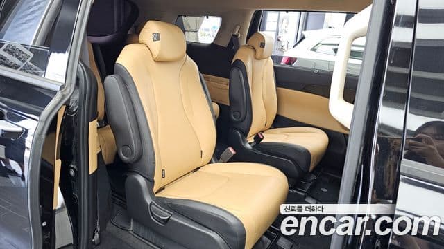 Kia Carnival 2021 — Şəkil 12/20