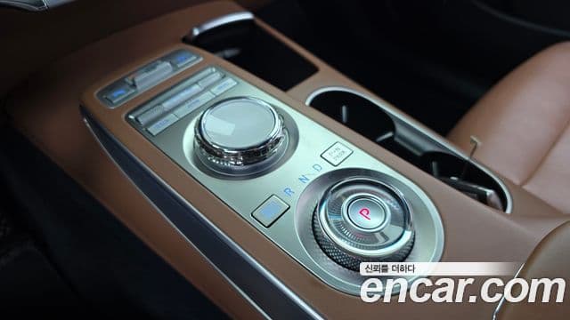 Genesis GV70 2022 — ფოტო 9/20