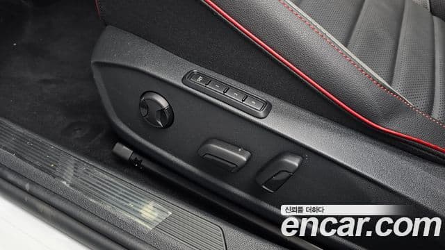 Volkswagen Golf 2024 — Photo 12/39