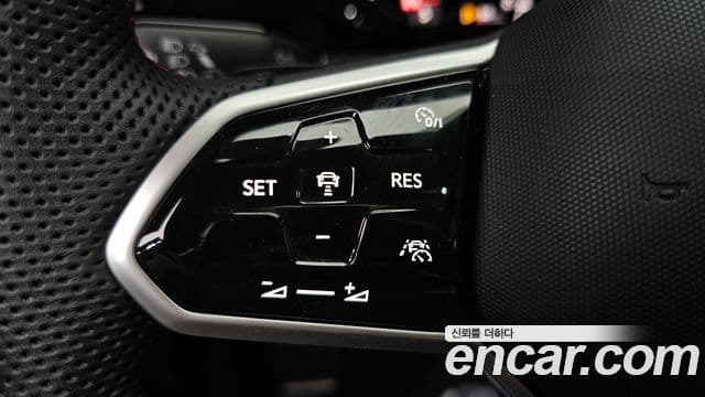 Volkswagen Golf 2024 — Photo 18/39