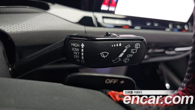 Volkswagen Golf 2024 — Photo 34/39