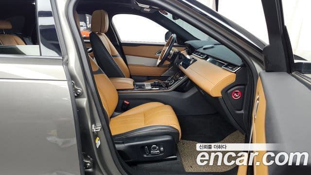 Land Rover Range Rover Velar 2018 — Фото 11/20