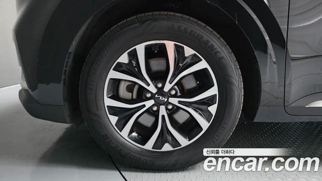 Kia Carnival 2022 — фото 5 из 20