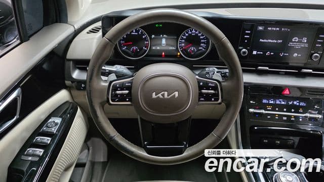 Kia Carnival 2022 — Şəkil 13/20