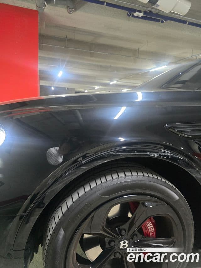 Bentley Bentayga 2024 — Şəkil 19/20