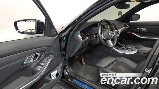 BMW 3 Series 2022 — Şəkil 10/20