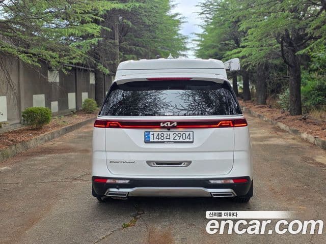 Kia Carnival 2021 — фото 4 из 20