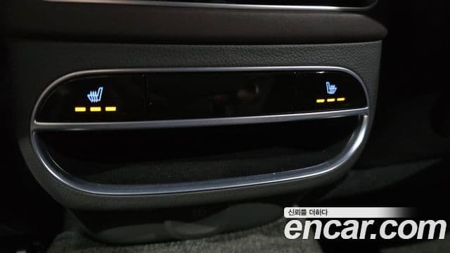 Genesis GV70 2024 — ფოტო 25/35