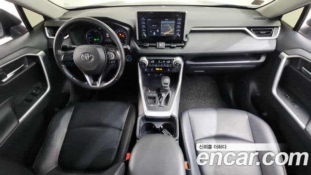 Toyota RAV4 2019 — ფოტო 7/20