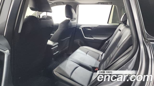 Toyota RAV4 2019 — ფოტო 11/20