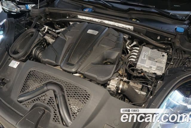 Porsche Macan 2022 — Şəkil 3/20