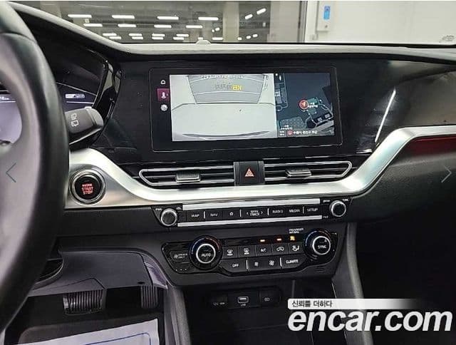 Kia Niro 2021 — Фото 11/19