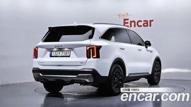 Kia Sorento 2024 — ფოტო 2/20