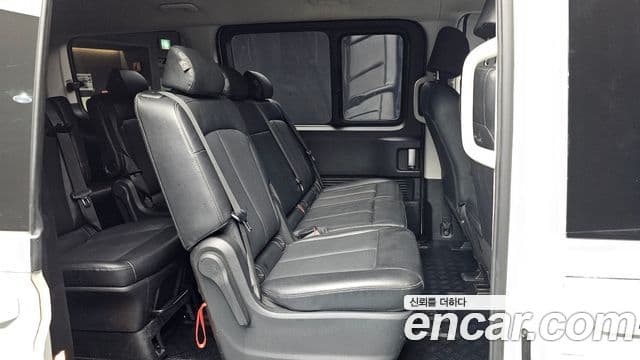 Hyundai Staria 2021 — ფოტო 12/20