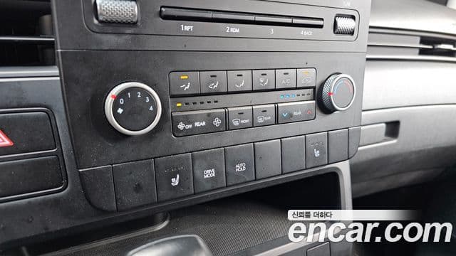 Hyundai Staria 2021 — ფოტო 16/20
