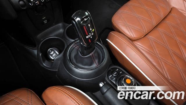 Mini Cooper S Convertible 2021 — фото 9 из 20