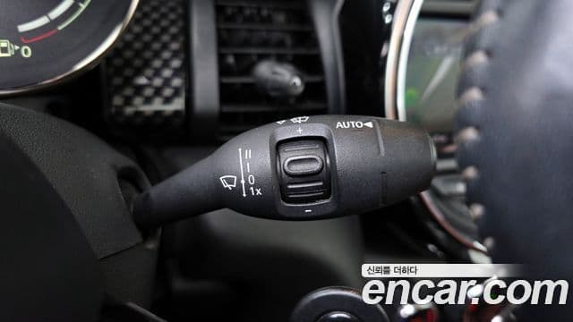 Mini Cooper S Convertible 2021 — фото 17 из 20