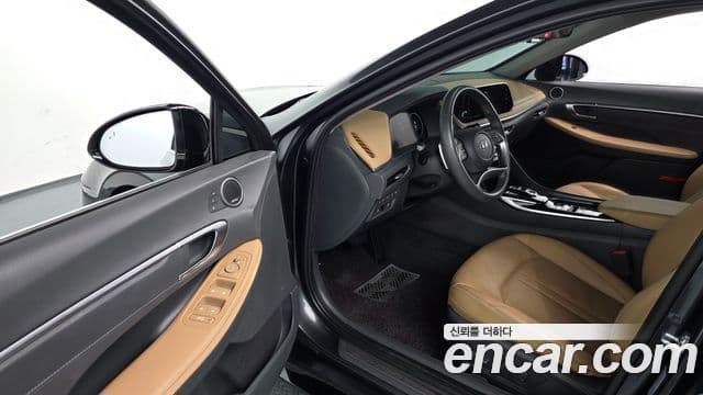 Hyundai Sonata 2021 — ფოტო 10/20