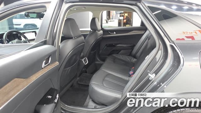Kia K5 2022 — ფოტო 10/20