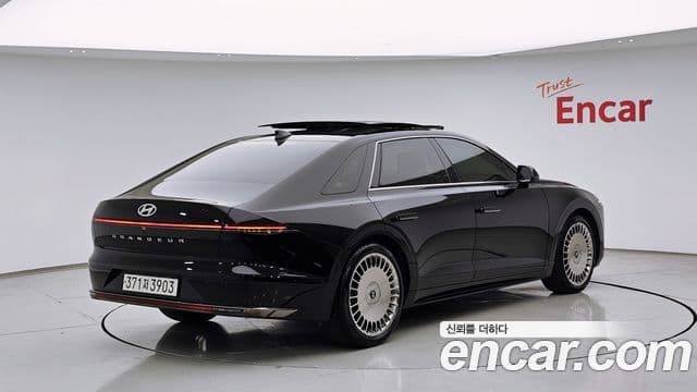 Hyundai Grandeur 2023 — Фото 2/20