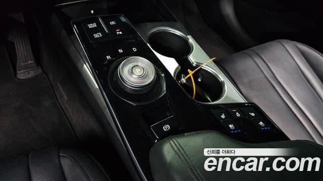 Kia K8 2021 — Şəkil 9/20