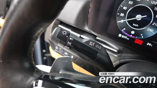 Kia Carnival 2021 — Şəkil 15/20