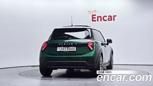 Mini Cooper C 2025 — Şəkil 27/30