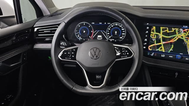 Volkswagen Touareg 2023 — Şəkil 13/20