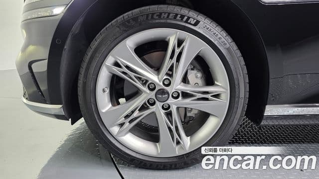 Genesis G90 2022 — ფოტო 5/20