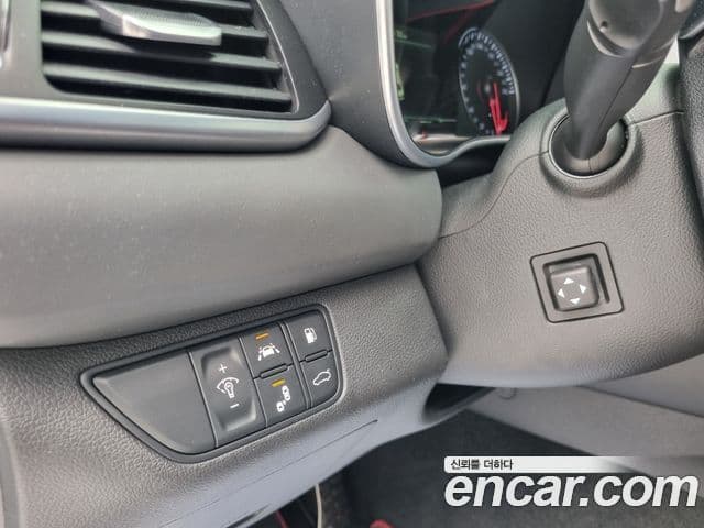 Genesis G70 2018 — ფოტო 13/19