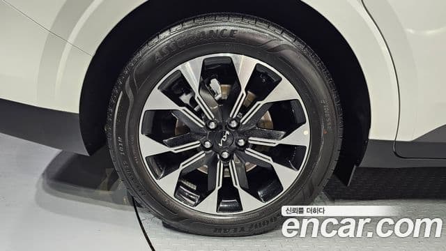 Kia Carnival 2022 — Фото 5/20