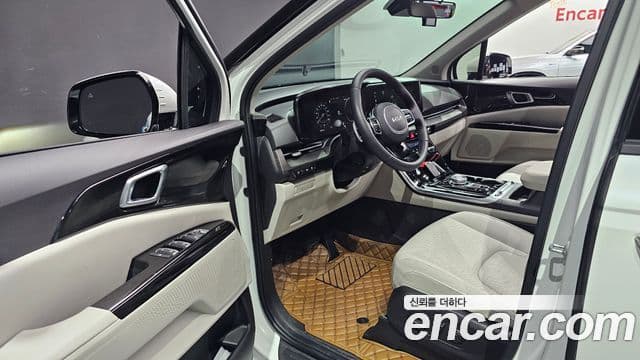 Kia Carnival 2022 — Фото 10/20