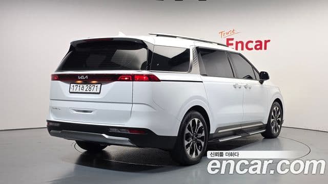 Kia Carnival 2023 — Şəkil 2/20
